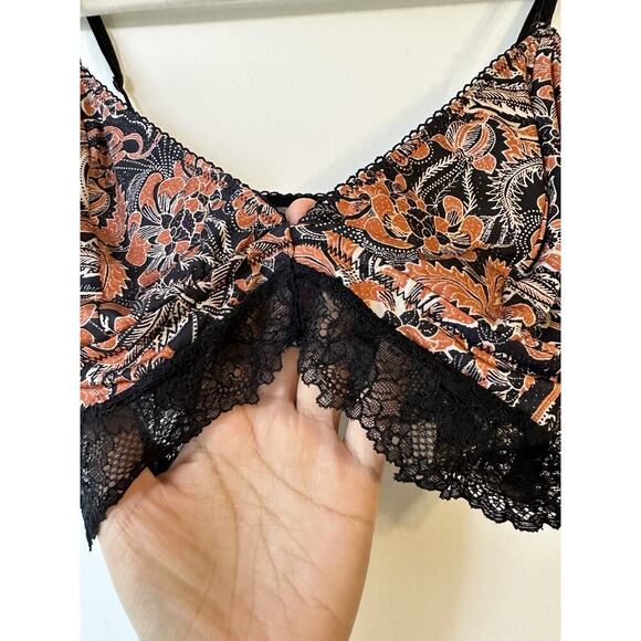 Intimately Free People Brown Black Lace Racerback Bralette Size Medium - Picture 3 of 5